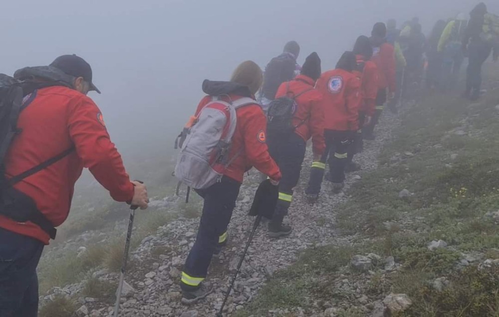 Ανάβαση στην κορυφή του Κισσάβου για την Πρόεδρο Παραπληγικών Δράμας από την ΕΠ.ΟΜ.Ε.Α. Λάρισας 