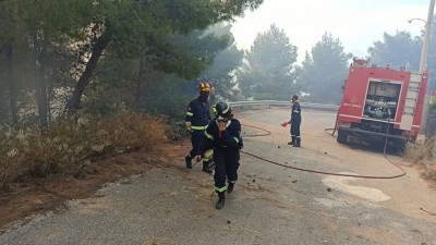 Η ΕΠ.ΟΜ.Ε.Α. Αλεποχωρίου και η ΕΠ.ΟΜ.Ε.Α. Αιγάλεω στο μέτωπο της φωτιάς