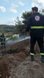 Συνδρομή της ΕΠ.ΟΜ.Ε.Α. Ρόδου σε πυρκαγιά στην περιοχή Καλυθιές 